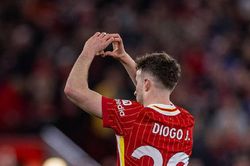 Liverpool treo vĩnh viễn áo số 20 để vinh danh Diogo Jota