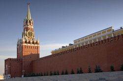 Mỹ đóng băng vũ khí cho Ukraine, Điện Kremlin nói thẳng: 'Càng ít tên lửa, xung đột càng sớm kết thúc'