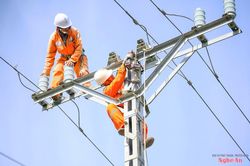 Hóa đơn điện tháng 6 tăng cao: Cảnh báo từ thời tiết cực đoan và thói quen sử dụng điện