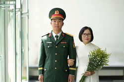 Vợ chồng cùng thi đua