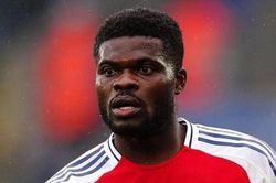 Thomas Partey bị cáo buộc hiếp dâm ngay sau khi rời Arsenal, chuẩn bị ra hầu tòa