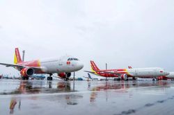 Nhiều chuyến bay quốc tế điều chỉnh lịch khai thác vì bão số 2
