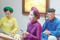 Nối nghiệp cha tâm thành cùng ca Huế