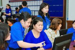 Lễ ra quân đội hình tình nguyện hỗ trợ dịch vụ hành chính công tại TP.HCM