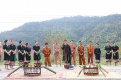 Độc đáo lễ đón tiếng sấm đầu năm của người Ơ Đu ở Nghệ An