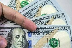 Đồng USD chao đảo khi nhà đầu tư chờ 'đòn thuế' từ Tổng thống Donald Trump