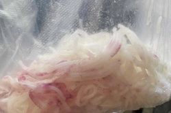 Đà Nẵng: Thêm người dân mua bún tươi về ăn bỗng đổi màu sau một đêm