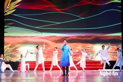 Đoàn nghệ thuật quần chúng Nghệ An đoạt 1 Huy chương Vàng, 3 Huy chương Bạc tại Hội diễn 'Câu hò nối những dòng sông'
