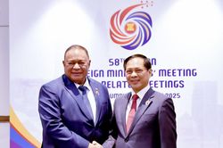 Phó Thủ tướng Bùi Thanh Sơn gặp 2 Bộ trưởng Ngoại giao Philippines và Timor-Leste, thúc đẩy hợp tác nhiều lĩnh vực