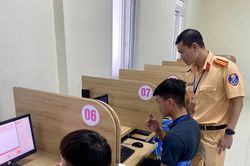 Hà Nội: Người dân phục hồi điểm giấy phép lái xe ở đâu?