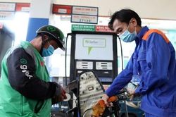 Giá xăng dầu hôm nay 11/7/2025: Giá xăng dầu đồng loạt tăng