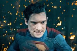 'Superman' tái khởi động 'cuộc xâm chiếm' của vũ trụ DC