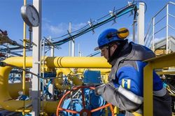 Giá xăng dầu hôm nay 14/7/2025: EU đề xuất áp trần dầu Nga thấp hơn 15% giá thị trường