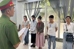 Khởi tố nhóm đối tượng lập phòng khám để tuyển dụng bác sĩ giả, lừa dối khách hàng