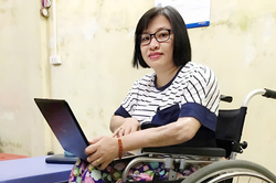 Tỏa sáng vầng trăng khuyết
