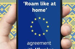 Người Ukraine hưởng chính sách viễn thông của EU