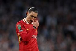 Liverpool đổi Nunez lấy Isak