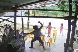 Quảng Ngãi: Người đàn ông bị đâm liên tiếp khi đang nằm nghỉ trên võng