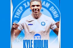 Ngoại binh Kyle Hudlin của Nam Định: Đến Crouch cũng phải ngước nhìn, từng được Man City theo đuổi