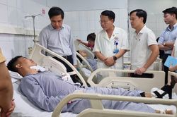 Nạn nhân kể phút sinh tử khi tàu lật trên vịnh Hạ Long, cố lặn vào cứu người nhưng bất thành