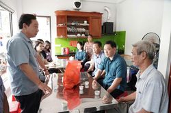 Xã Thường Tín, Hà Nội: Hỗ trợ 33 triệu đồng cho gia đình 4 nạn nhân vụ lật tàu ở Hạ Long