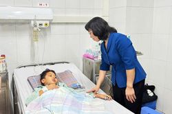 Quảng Ninh nhận đỡ đầu trẻ mồ côi vụ đắm tàu du lịch ở Hạ Long