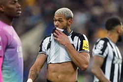 Chuyện gì đang xảy ra với Newcastle?