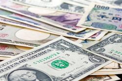 Tỷ giá USD hôm nay 21/7: Thị trường tự do giảm nhẹ, ngân hàng giữ nguyên niêm yết