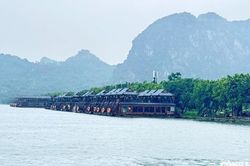Ninh Bình tạm dừng đón khách du lịch bằng phương tiện đường thủy nội địa