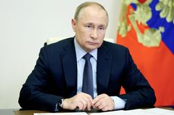Tổng thống Putin: Nga sẽ mất chủ quyền nếu dùng dầu và khí đốt để mua mọi thứ