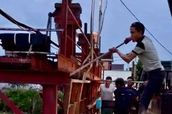 Xã Vân Tụ xuyên đêm gia cố cống tiêu Sa Tràn bảo vệ hơn 10.000 hộ dân trước bão số 3
