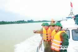 Chủ tịch UBND tỉnh Nghệ An Lê Hồng Vinh kiểm tra công tác ứng phó với bão Wipha