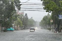 Bão số 3 suy yếu trên đất liền, gây mưa lớn và thiệt hại tại nhiều địa phương