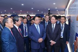 Đại học Phenikaa bám sát tầm nhìn, sứ mệnh, giá trị cốt lõi triết lý giáo dục: 'Tôn trọng - Sáng tạo - Phản biện'