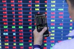 Chuyển nhượng chứng khoán có thể chịu thuế 20%