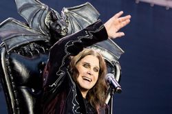 Vĩnh biệt Ozzy Osbourne - 'cha đẻ' dòng heavy metal