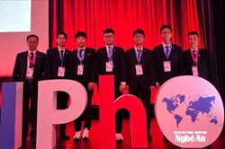 Tự hào Nghệ An: Học sinh Nguyễn Thế Quân giành Huy chương Vàng duy nhất cho Việt Nam tại Olympic Vật lý Quốc tế