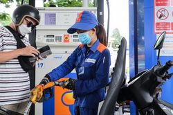 Giá xăng giảm lần thứ 2 liên tiếp, về dưới 19.800 đồng/lít
