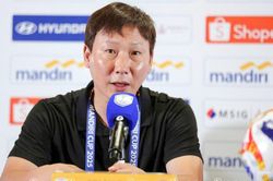 HLV Kim Sang Sik: 'Gặp đối thủ nào, U23 Việt Nam cũng tự tin'
