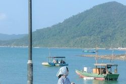 Đến Quan Lạn 'chill' đúng điệu sáng ngắm gió, chiều tắm biển hoang sơ