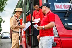 CSGT toàn quốc tăng cường kiểm soát hoạt động vận tải