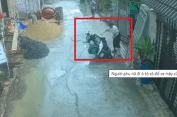 Hé lộ người phụ nữ xuống ô tô xô đổ xe máy của shipper: Ăn mặc rất lịch sự, đi cùng 1 nam giới