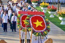 Lãnh đạo TP.Hồ Chí Minh viếng Nghĩa trang Liệt sĩ Bà Rịa - Vũng Tàu