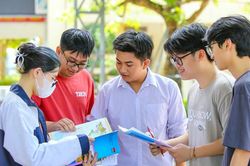 Điểm sàn xét tuyển ngành Luật cao nhất 22 điểm