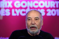 'Đứa trẻ cát' và 'Đêm thiêng': Kiệt tác văn học của tác giả Maroc Tahar Ben Jelloun