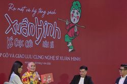 'Vua hài đất Bắc' Xuân Hinh ra mắt tự truyện: Hồi ức và sứ mệnh văn hóa