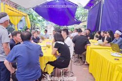 Xót xa đám tang 3 người cùng gia đình tử vong trong vụ lật xe khách ở Hà Tĩnh