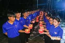 Trang trọng Lễ thắp nến tri ân tại Nghĩa trang Liệt sĩ quốc tế Việt - Lào