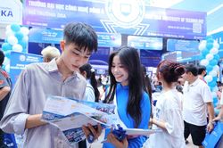 Sư phạm tăng chỉ tiêu - Điểm sàn cao, cân nhắc nguyện vọng
