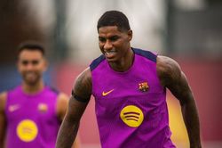 Flick siết kỷ luật ở Barca, Rashford phải thay đổi